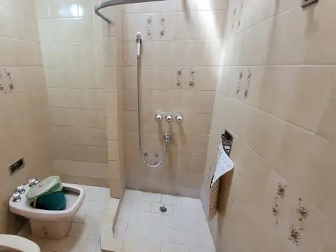 Casa chalet 4 ambientes Morón