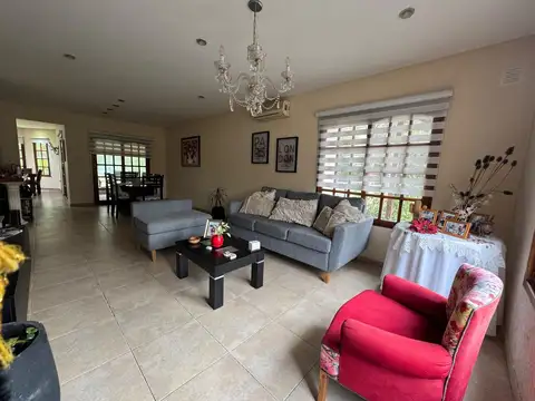 Casa en Alquiler en Campos De Álvarez, USD 1.700