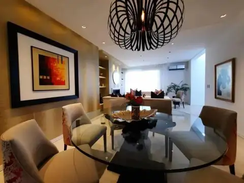 Casa de 320 M2 en Nordelta 4 ambientes con dependencia, piscina, parrilla y jardín