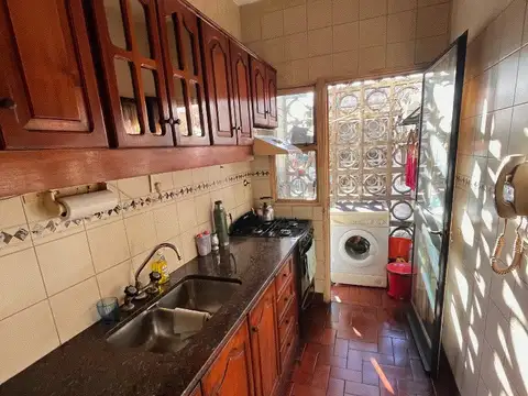 SAN MARTIN DEPTO 3 AMB 2° PISO POR ESCALERA