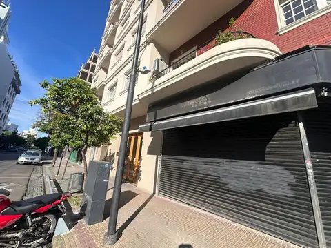 8 esquina 47 100