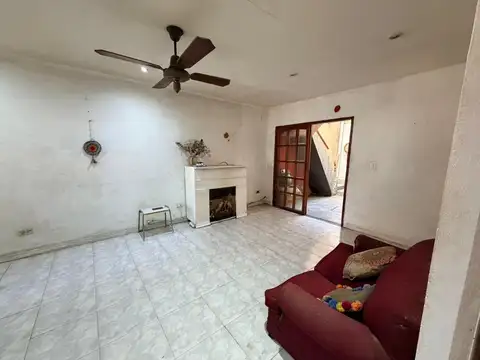 Depto Tipo Casa 4 ambientes con 1 baño