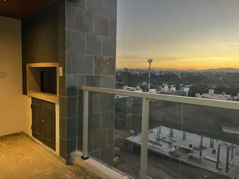 Departamento en Alquiler con 1 cocheras
