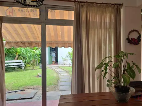 Casa en Venta con 1 cochera