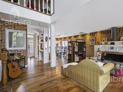 Casa en Venta con 1 cochera