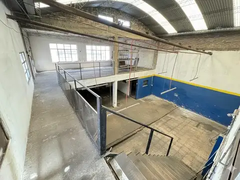 Venta galpón y local en Luis Agote ideal para constructoras. Rosario
