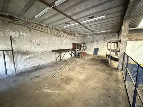 Galpon en Venta 9  mts Frente