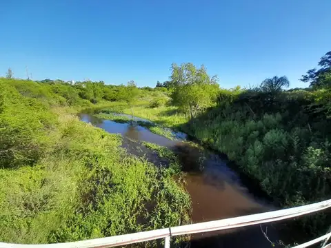Casa en Venta con 4 cocheras