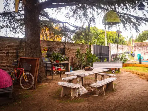 Casa 2 ambientes con 1 baño