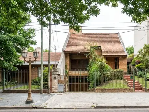 Casa en Venta de 8 ambientes en La plata