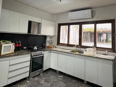 Casa en Venta de 8 ambientes en La plata