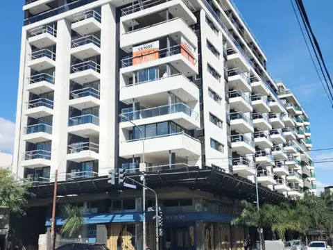 3 AMBIENTES CON BALCON A LA PLAZA LOS ANDES , DOS BAÑOS COMPLETOS , DOS HABITACIONES , COCINA , LAVADERO