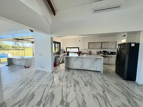 Casa en Venta en Chacras De La Cruz, USD 590.000