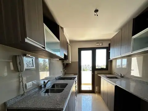 DEPARTAMENTO DE CATEGORIA EN ALQUILER EN CASONAS DEL SUR