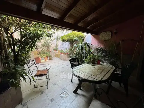 Depto Tipo Casa en Venta con 1 cocheras