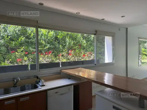 Cazón 1036, Quinta Atalaya