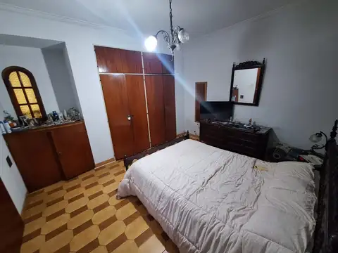 Depto Tipo Casa 5 ambientes con 2 baños