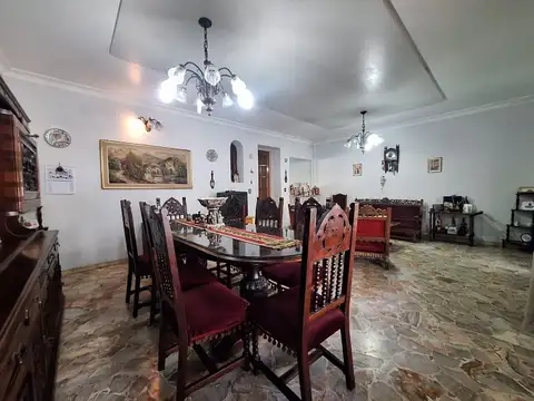 Castro 600 ,  AMPLIO PH  AL FRENTE, TERRAZA, SIN EXPENSAS!