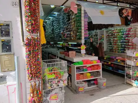 Excelente local c/renta y Gran Potencial Comercial