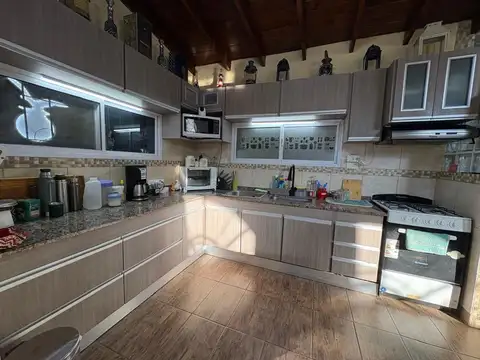 CASA EN VENTA ZARATE