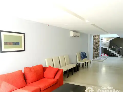 Exc. Moderno Dúplex 5 Amb. con Garaje, Fondo y Play-room