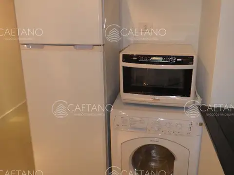 Lindo apto. con vista al bosque y terraza con parrillero