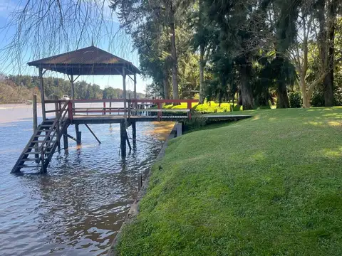 CASA DE 3 AMBIENTES CON MUELLE PROPIO, DELTA TIGRE