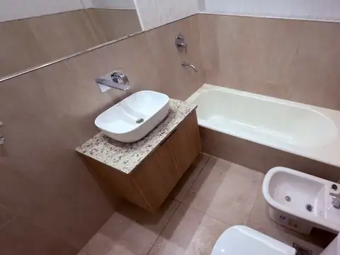 Depto Tipo Casa 4 ambientes con 2 baños