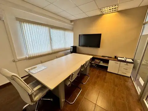 OFICINA MONOAMBIENTE EN VENTA LA PLATA CON PRIVADO