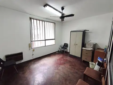 Oficina en Alquiler 50 años