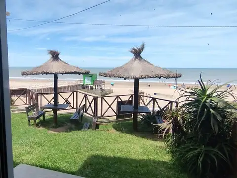 Depto Tipo Casa en Alquiler Temporal con 1 cocheras