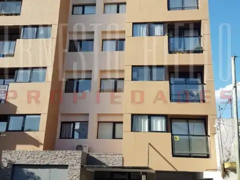 VENTA AMPLIO DEPTO 2 AMBIENTES EN MAR DEL PLATA, ZONA COMERCIAL