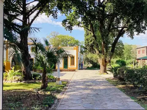 Quinta en Venta - 3 amplias casas sobre 24.000m2 - General Rodriguez