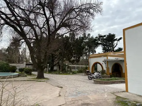 Quinta en Venta - 3 amplias casas sobre 24.000m2 - General Rodriguez