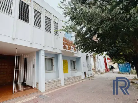 Casa en venta c/ cochera en Centro Norte