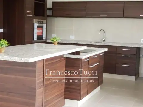 Casa en Venta al Oeste