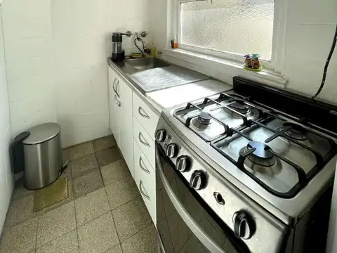 Avenida Teniente General Donato Álvarez 1500, Piso 1