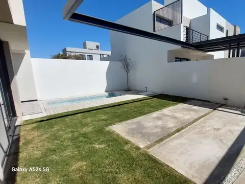 Casa en Venta en Terrazas De Manantiales, USD 240.000