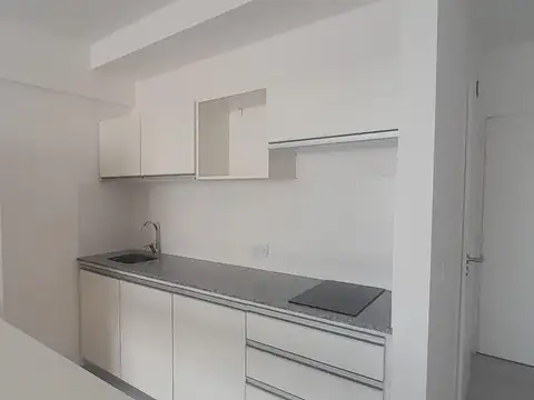 Departamento en Alquiler en Monserrat, $ 580.000