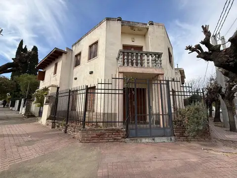 VENTA CASA 4 DORMITORIOS LA CALERA APTA CREDITO