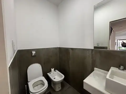 Duplex a la Venta en la Calandria  Ideal inversor!