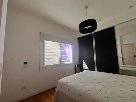 Depto Tipo Casa en Venta en Vicente Lopez, USD 145.000