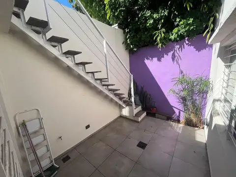 Depto Tipo Casa 2 ambientes con 1 baño