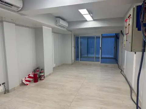 Edificio nuevo oficina moderna con terraza propia en planta libre, para entrar  