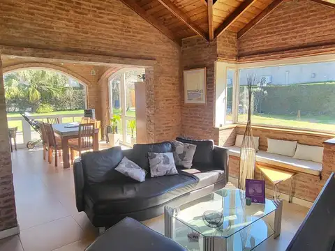 Casa en Alquiler Temporal en Countries y Barrios Cerrados en Escobar, USD 3.800