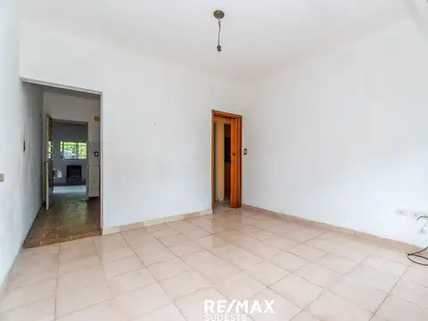 Casa 4 ambientes con 1 baño