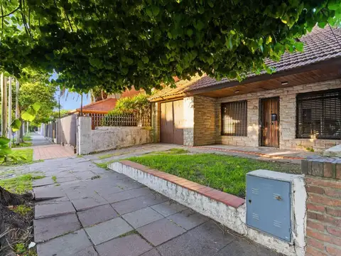 Casa en Venta en Adrogue, USD 155.000
