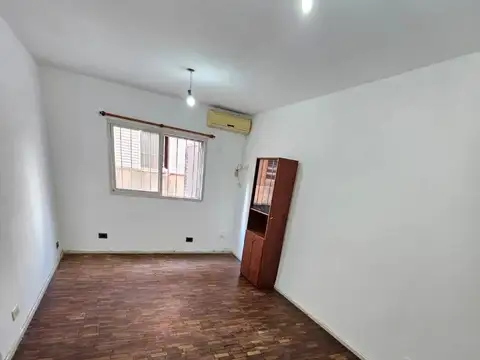 OPORTUNIDAD! Depto. 2 dorm + Comodín