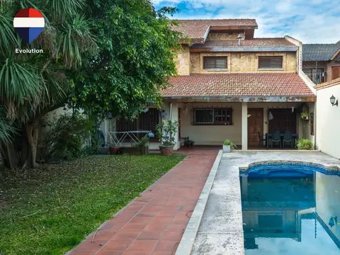 VENTA CASA TAPIALES 6 AMB PILETA QUINCHO PERMUTA