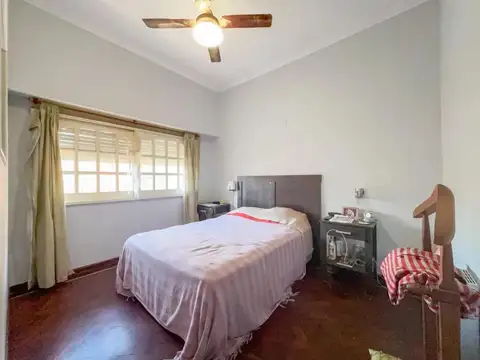 VENTA - Casa 4 dormitorios con cochera, patio y terraza - Echesortu, Rosario